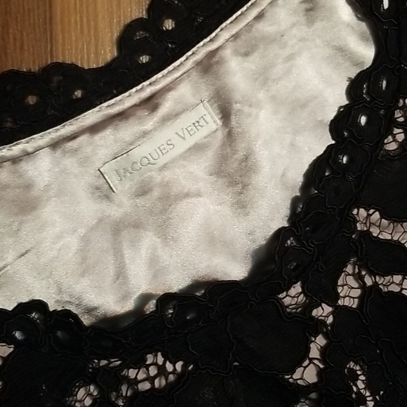 Jaques Vert Lace and Silk Lined Top - Picture 2 of 11